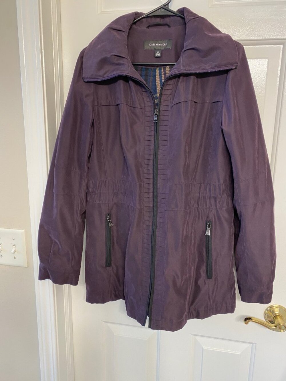 Jones New York Plum Hooded Coat – Plaid Lining – Size M – Very Good Condition